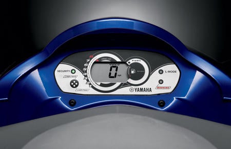 2010 Yamaha VX Deluxe Studio05