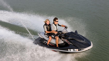 Also available in Eclipse Black, the VX Deluxe is a fantastic rough-water machine.