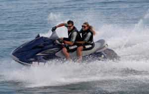 2013 Yamaha VX Cruiser Action