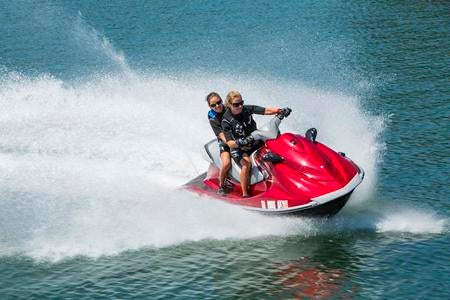 2013-yamaha-vx-deluxe-review-04