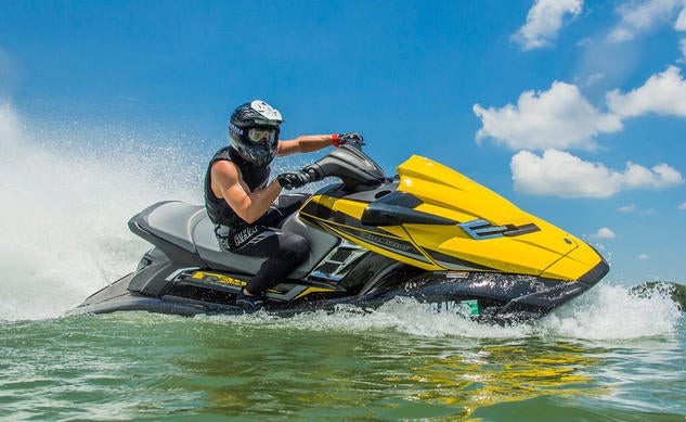 2015 Yamaha FX SVHO Action Right